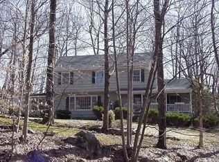 14 Ravenwood Dr, Weston, CT 06883