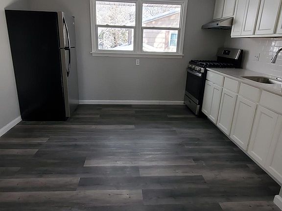 2nd image of 261 Seneca Dr #1N