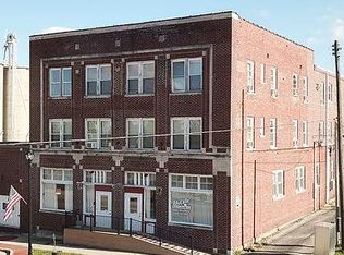 612 W Gallatin St APT 2, Vandalia, IL 62471