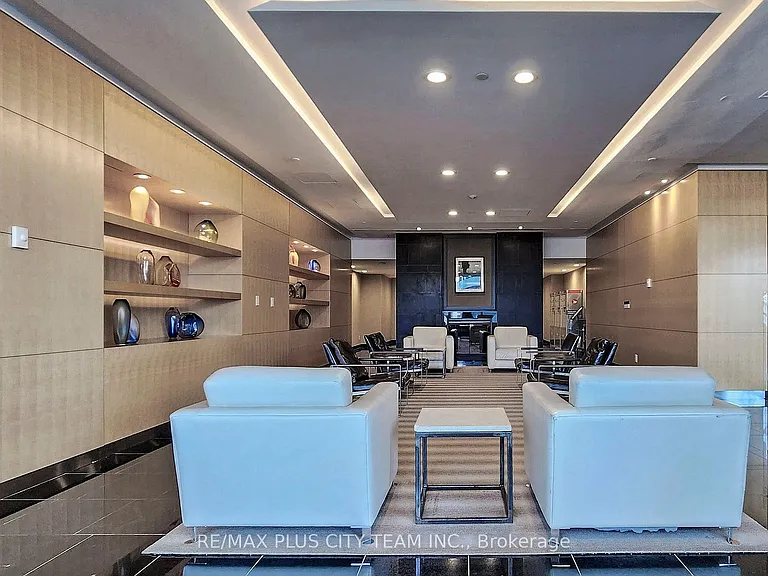 65 Bremner Blvd #2206 — Photo 9