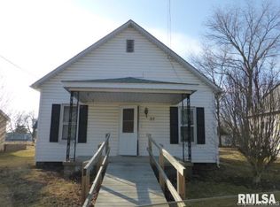 37 State St, Divernon, IL 62530
