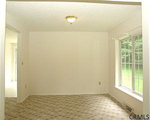 4th image of 61 Glenbrook Ct