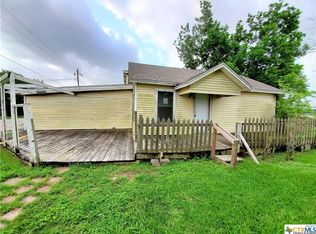 1804 W Austin St, Port Lavaca, TX 77979