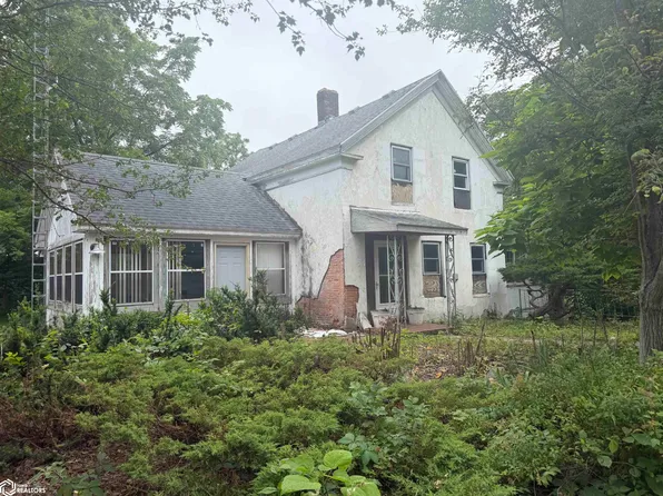 402 W Main St, Steamboat Rock, IA 50672