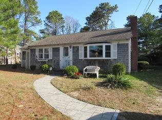 29 Kelleys Pond Rd, West Dennis, MA 02670