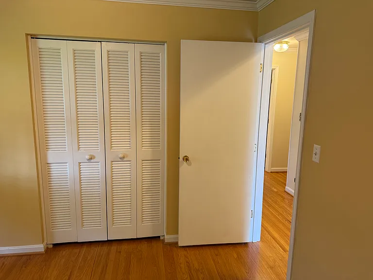 1913 Warrington Way — Photo 18