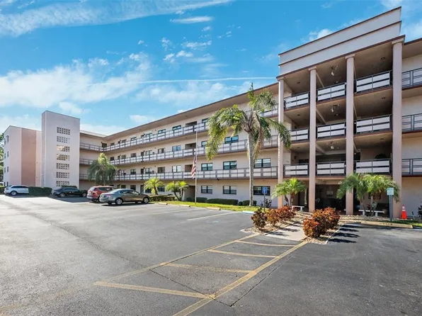 5980 80th St N Unit 305, Saint Petersburg, FL 33709