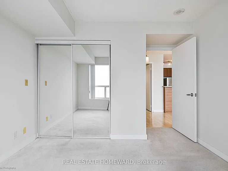 36 Lee Centre Dr #2615 — Photo 25