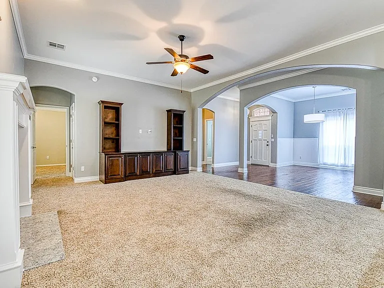 19208 Greenery Ln — Photo 8