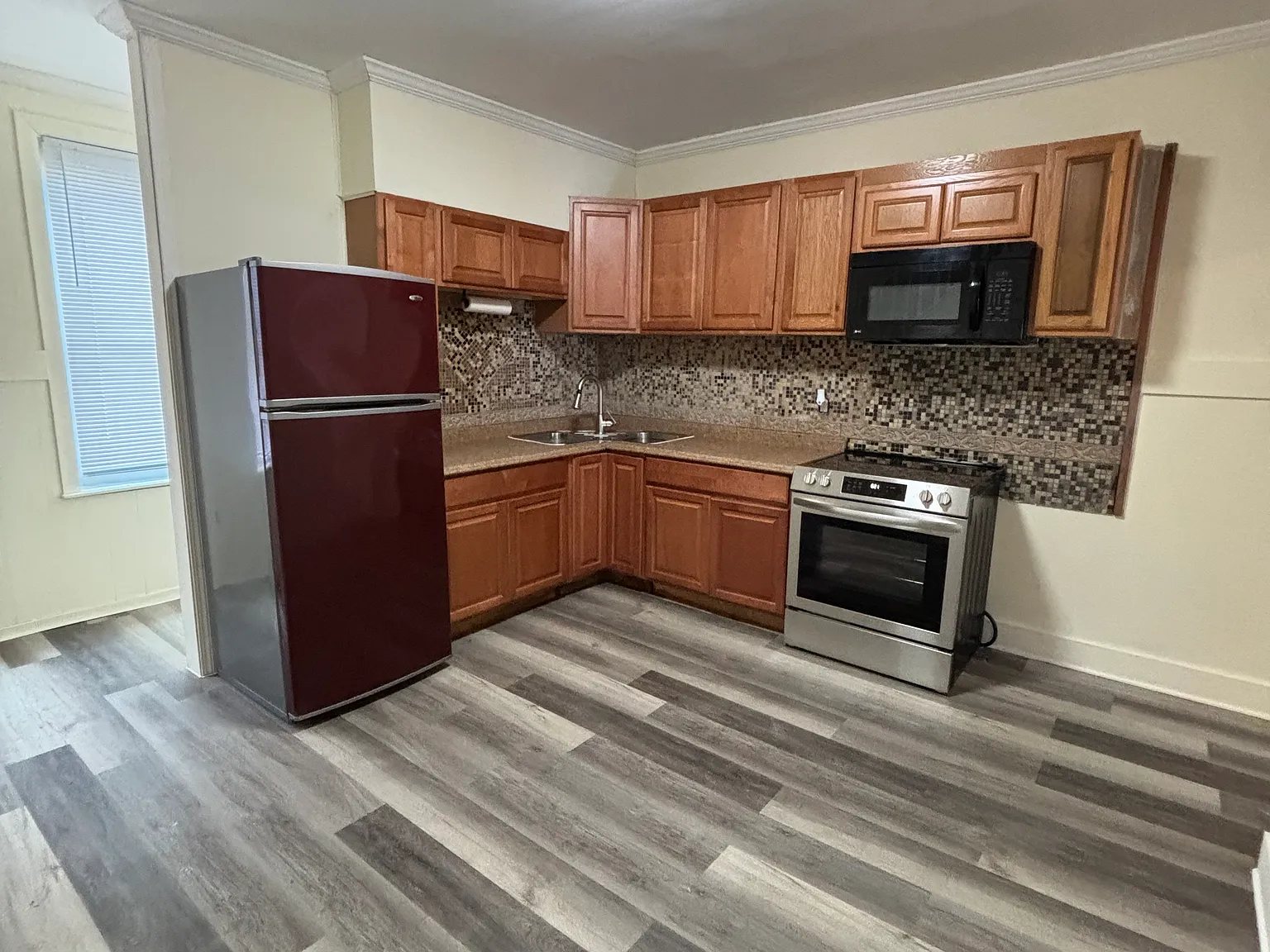 2 bed, $905 — Photo 4