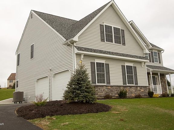 2nd image of 109 Country Chase Dr