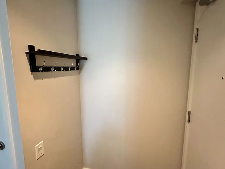 15 Grenville St #2103 — Photo 5