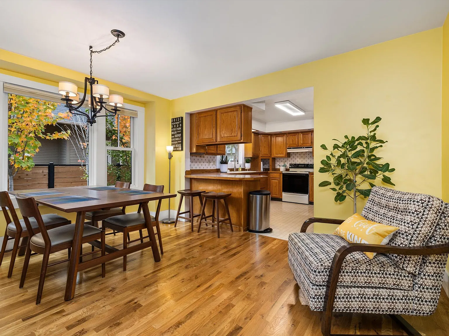 2 bed, 1256 sqft, $3,500 — Photo 3