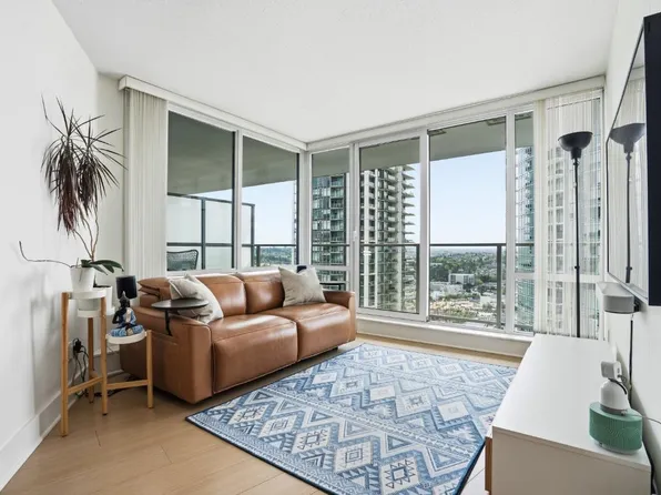 4189 Halifax St #3006, Burnaby, BC V5C 0H9