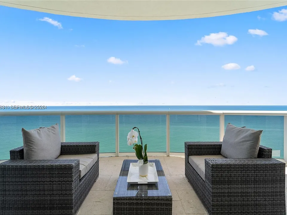 16001 Collins Ave #3501