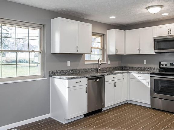 4th image of 3193 Maginn Dr