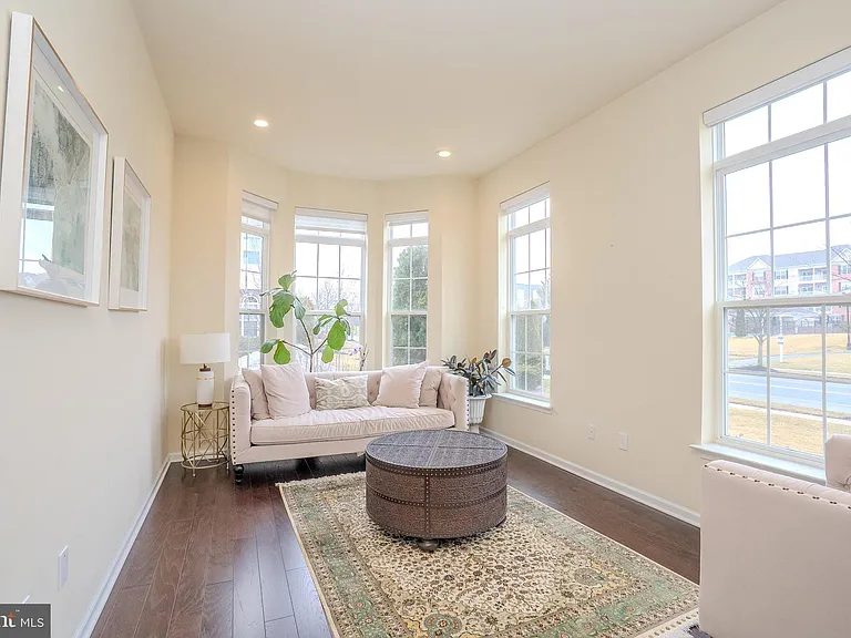 1802 Yearling Ct — Photo 10