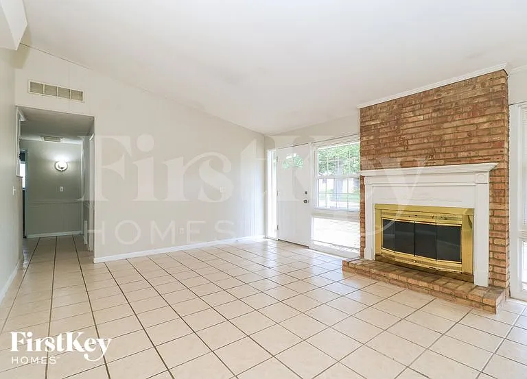 445 Ridge Dr — Photo 4