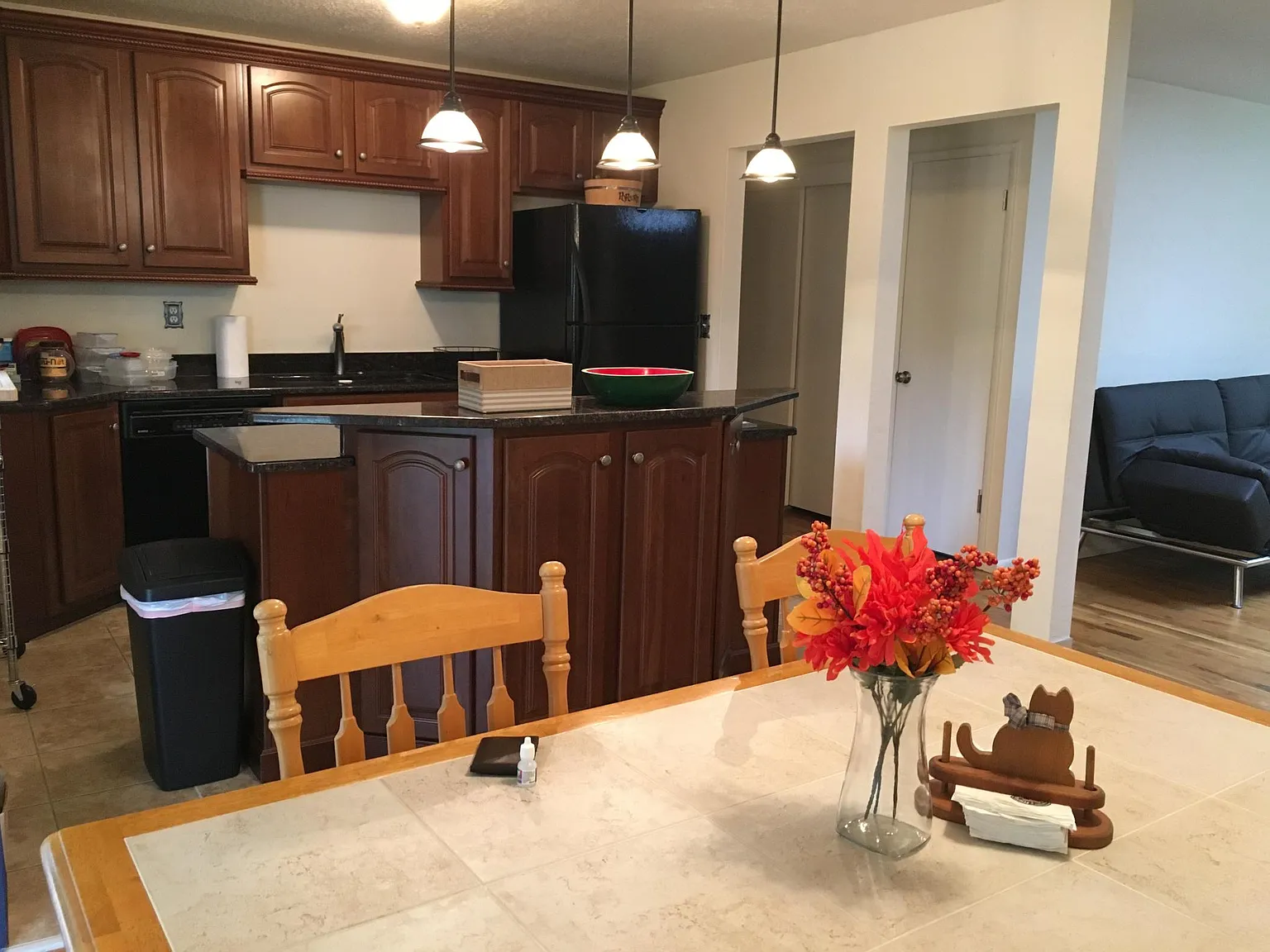 3 bed, 1.5 bath, 1240 sqft, $2,195 — Photo 3
