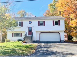 43 Jennifer Ln, Bangor, ME 04401