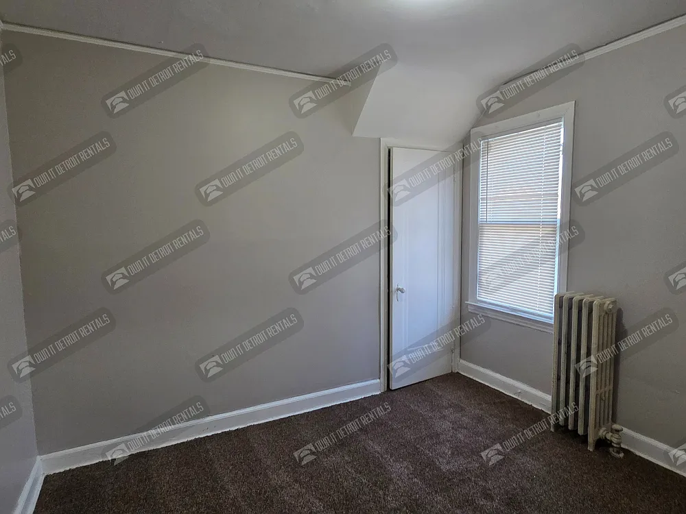 Multi Family Home — Photo 2