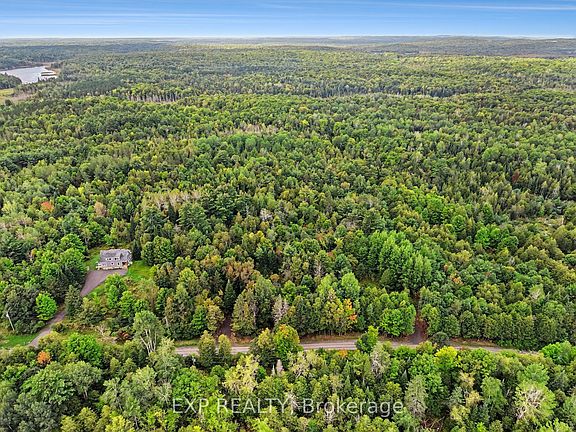 4th image of 1585 Darling Rd