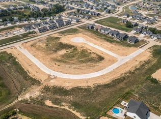 1820 Green Oak Ct, Tiffin, IA 52340