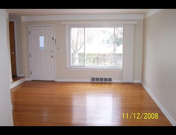 26501 Coolidge Hwy — Photo 3