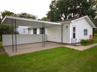 458 River Forest Rd, Evansdale, IA 50707