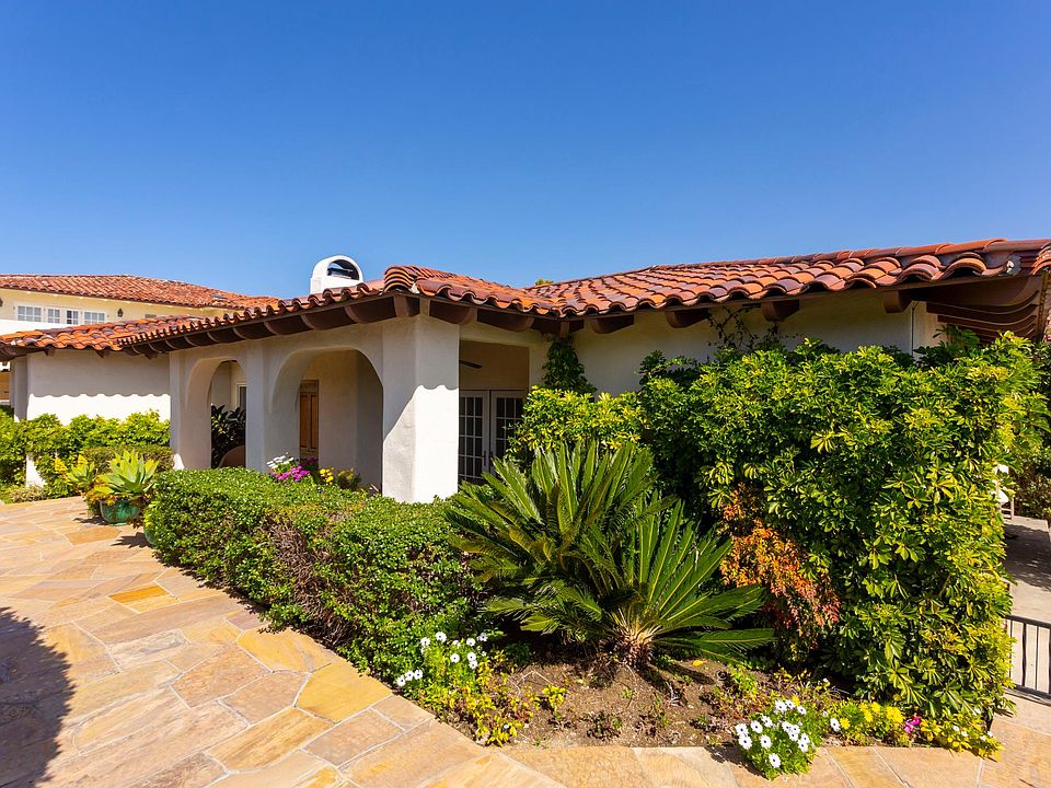 Entrance to your Rancho Santa Fe home. Private and gated!