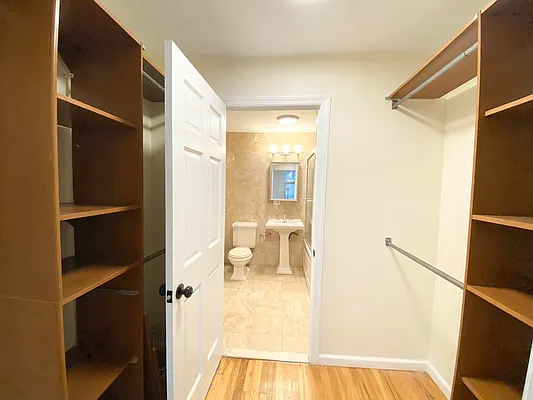 Rented by Compass | media 22