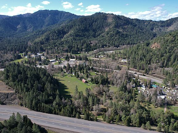4th image of Edgewood Rd