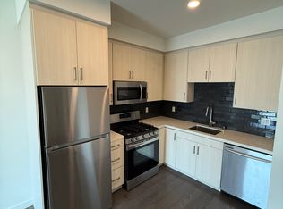 5569 W Adams Blvd #1, Los Angeles, CA 90016