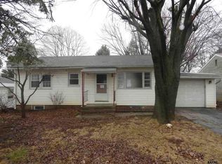 59 Radio Dr, Hanover, PA 17331