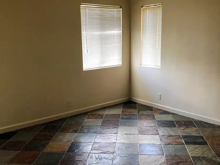 8680 Star Ln — Photo 10
