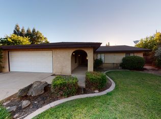 2224 Holt Ave, Sanger, CA 93657