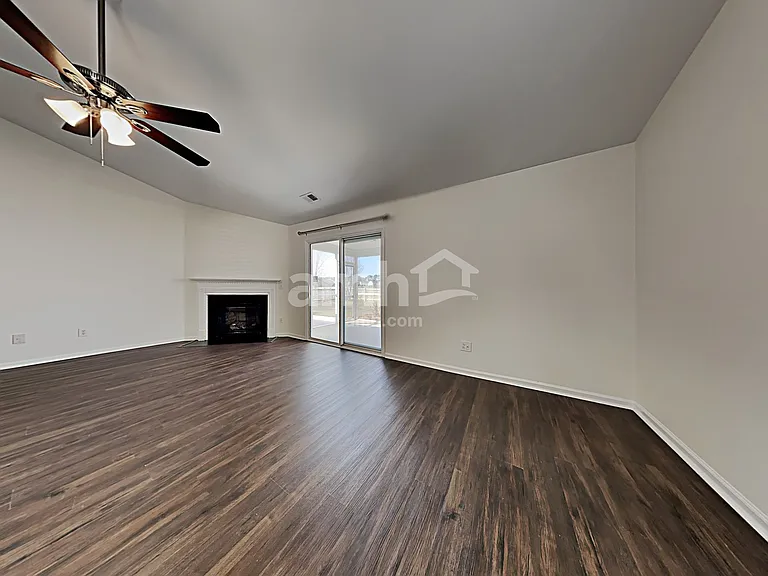 169 Decatur Dr — Photo 6