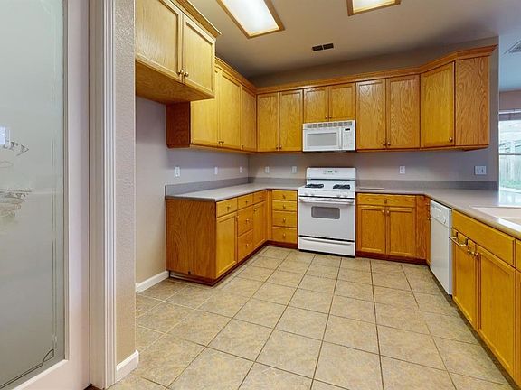 3rd image of 1632 Jantz Dr