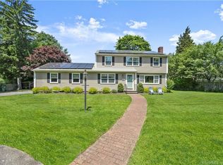 1200 Samuel Ln, Fairfield, CT 06824