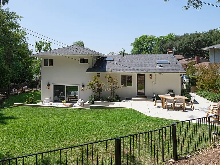 510 Foothill Ave — Photo 49