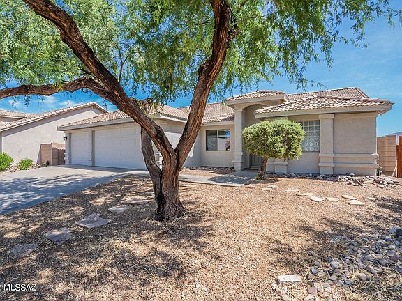2nd image of 10671 E Mackenzie Willow Pl