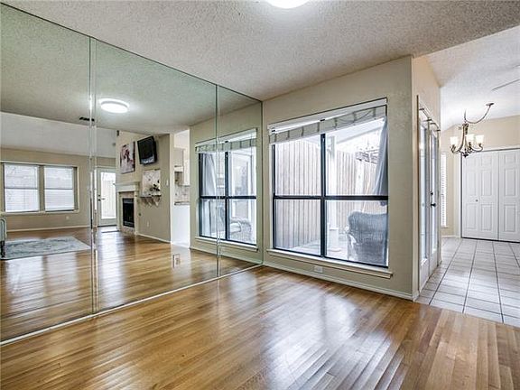 5th image of 631 Saint Andrews Pl