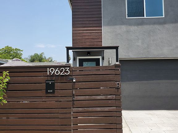 Private front entrance.