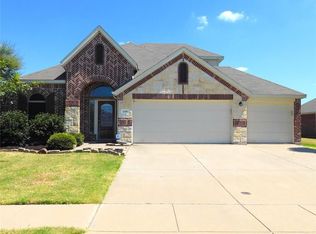240 Wolf Dr, Forney, TX 75126