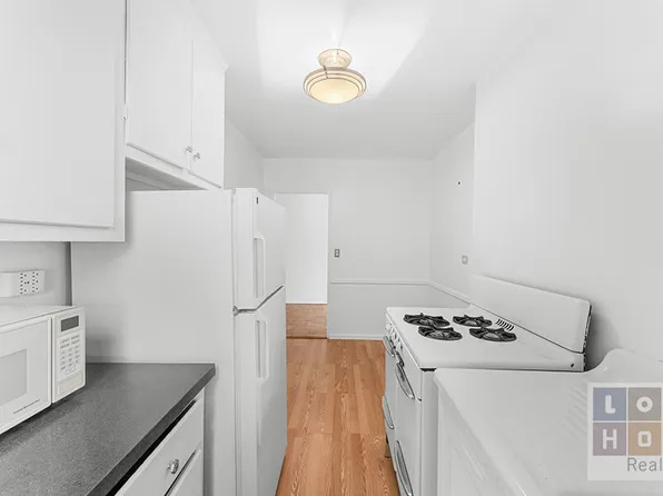 477 Fdr Drive image 11 of 29