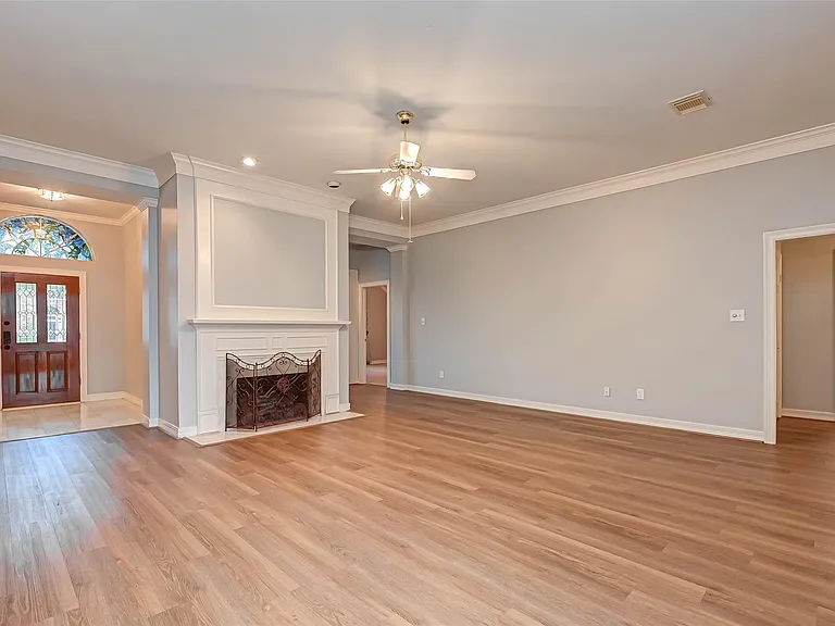 4502 Devonshire St — Photo 7