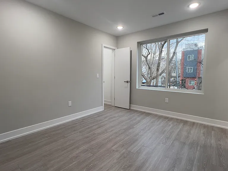 649-1 N 35th St #201 — Photo 6