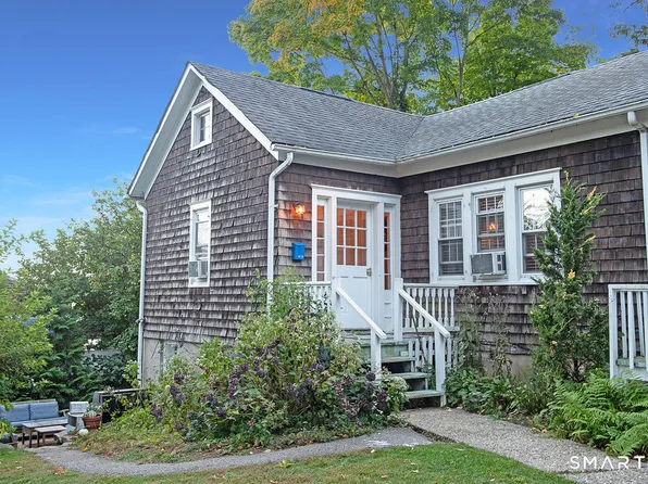 40 Seminary St #B, New Canaan, CT 06840