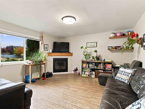 4th image of 2778 Kingswood Rd