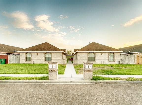 3rd image of 713 W Bronze Dr
